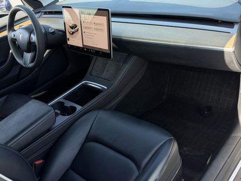 Used 2023 Tesla Model 3 Standard Range image 20