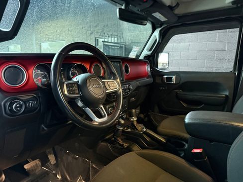 Used 2020 Jeep Gladiator Rubicon image 13