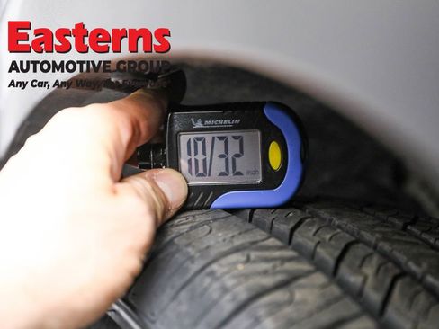 Used 2024 Toyota Corolla Cross LE image 27