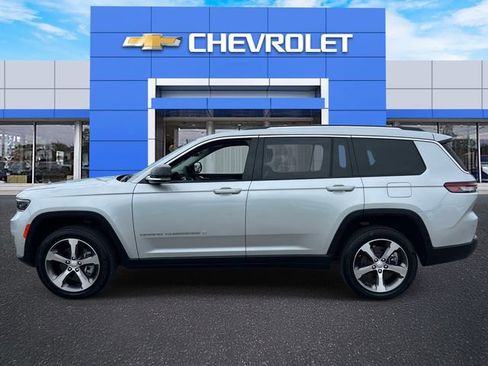 Used 2023 Jeep Grand Cherokee L Limited w/ Luxury Tech Group II AWD/4WD image 5