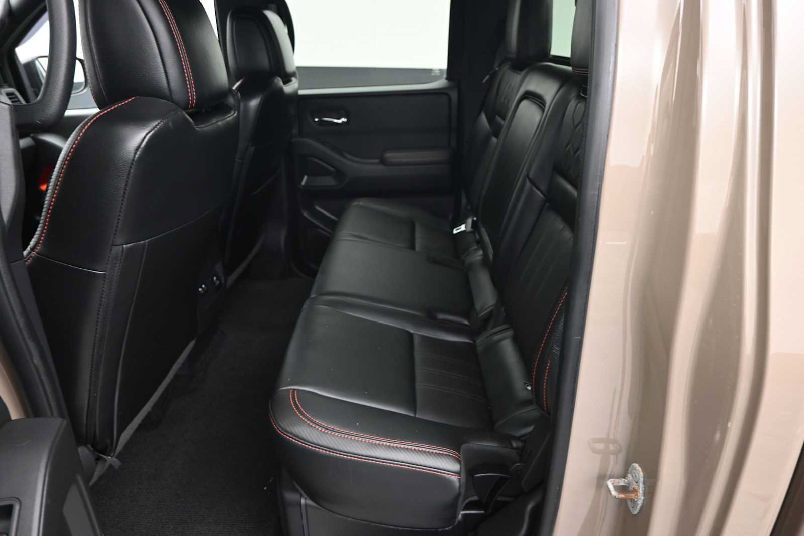 Used 2023 Nissan Frontier PRO-4X w/ Pro-4X Premium Package AWD/4WD image 23