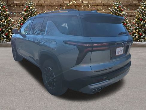 Used 2024 Chevrolet Traverse Z71 w/ Enhanced Driving Package image 3