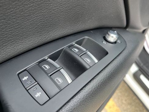 Used 2015 Audi Q7 TDI Prestige w/ Prestige Package image 27