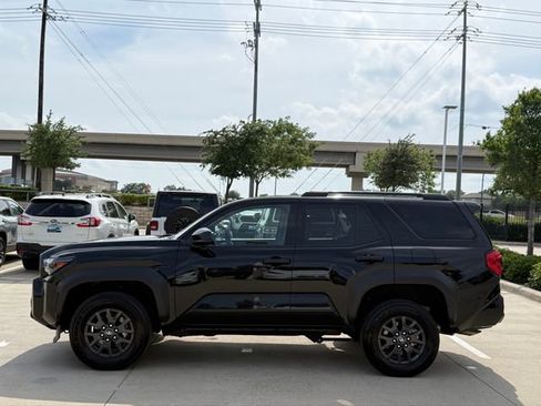 Used 2025 Toyota 4Runner SR5 RWD image 8