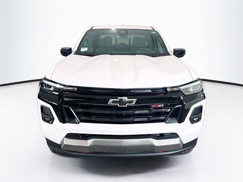 Used 2023 Chevrolet Colorado Z71 w/ Z71 Convenience Package 2 image 8