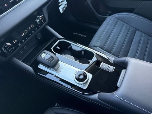 New 2026 Mitsubishi Outlander SE image 19