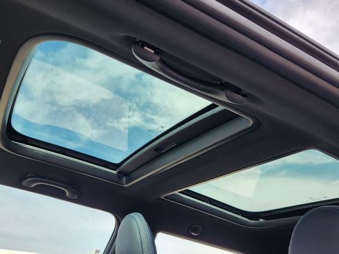 New 2026 MINI Cooper 2-Door Hardtop image 18