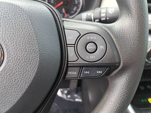 Certified 2022 Toyota RAV4 XLE image 21