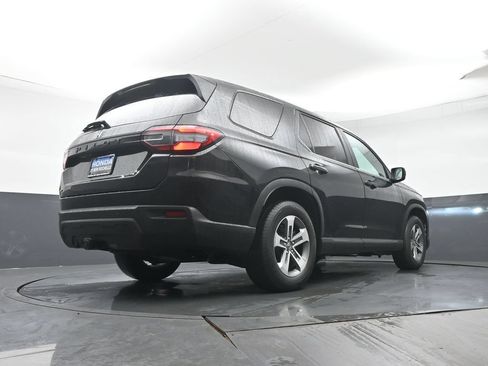 Certified 2023 Honda Pilot EX-L image 34