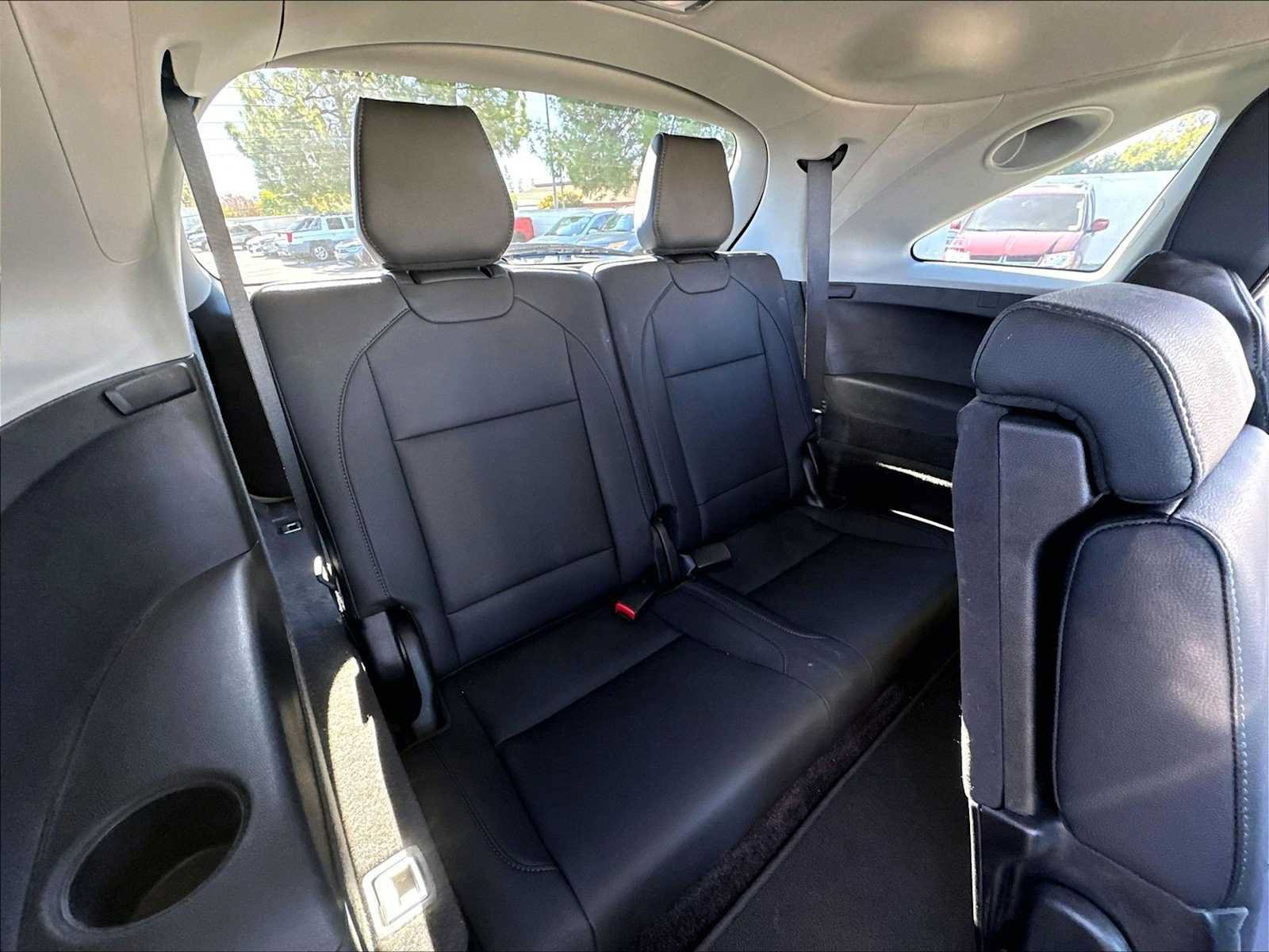 Used 2017 Acura MDX w/ Technology Package FWD image 31