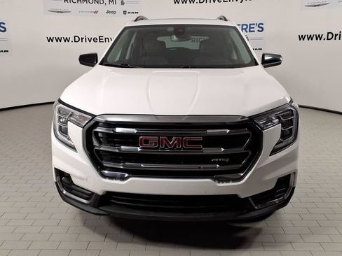 Used 2022 GMC Terrain AT4 AWD/4WD image 2