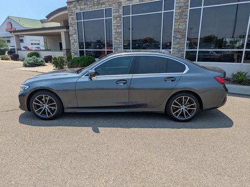 Used 2021 BMW 330i Sedan w/ Convenience Package RWD image 2