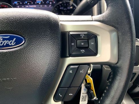 Used 2022 Ford F250 Lariat w/ Lariat Value Package AWD/4WD image 25