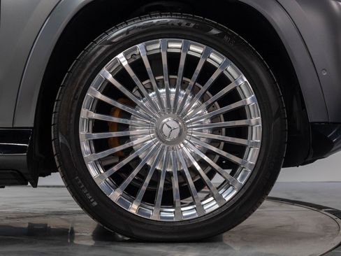 Used 2022 Mercedes-Benz Maybach GLS 600 4MATIC image 47