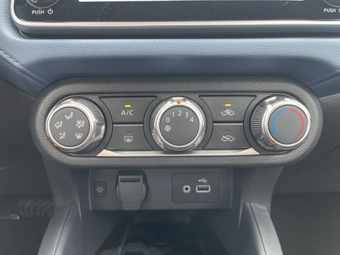 New 2025 Nissan Versa SV w/ Trunk Package image 21