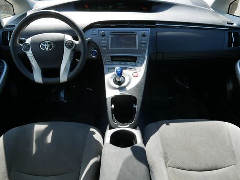 Used 2013 Toyota Prius Two image 10
