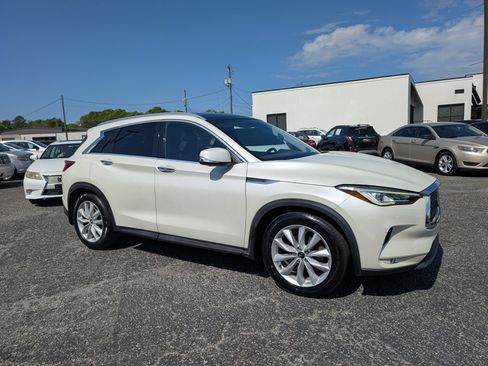 Used 2019 INFINITI QX50 Essential w/ Proassist Package image 3