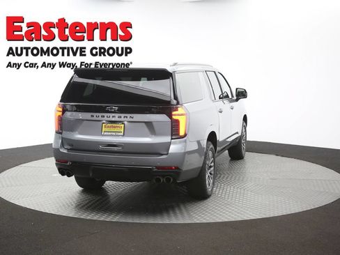 Used 2025 Chevrolet Suburban Z71 AWD/4WD image 43