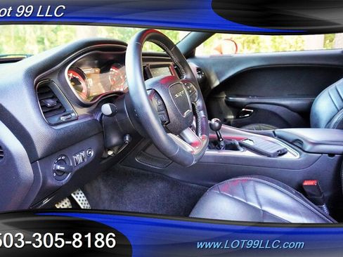 Used 2015 Dodge Challenger SRT Hellcat RWD image 12