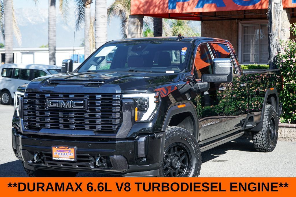 Used 2024 GMC Sierra 3500 Denali Ultimate AWD/4WD image 3