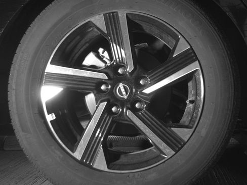 Used 2025 Nissan Sentra SV FWD image 15
