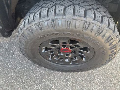 Used 2023 Toyota Tacoma SR5 RWD image 5