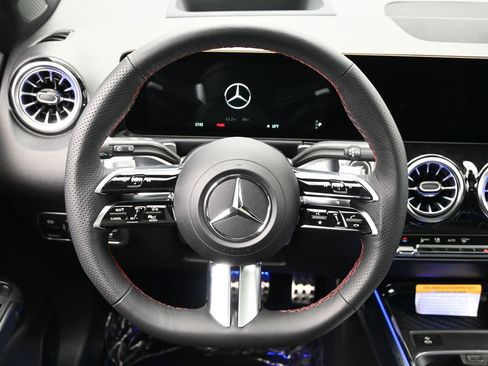 New 2026 Mercedes-Benz GLB 250 4MATIC image 17