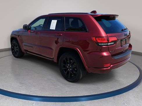Used 2021 Jeep Grand Cherokee Laredo X AWD/4WD image 7
