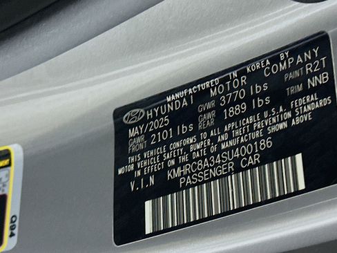 Used 2025 Hyundai Venue SEL image 12