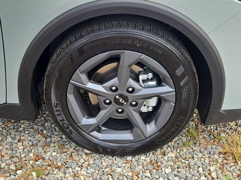 New 2026 Kia K4 LXS image 6