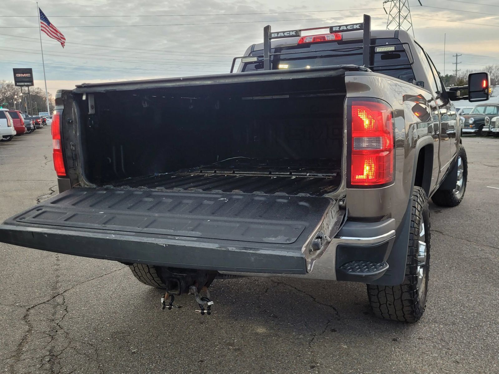 Used 2015 GMC Sierra 3500 SLT AWD/4WD image 8