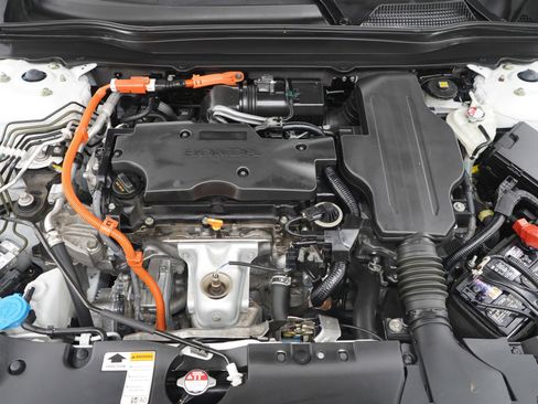 Used 2022 Honda Accord Touring image 29