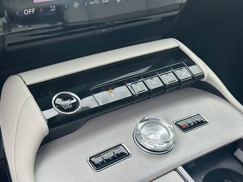 New 2026 Lincoln Navigator Premiere AWD/4WD image 29
