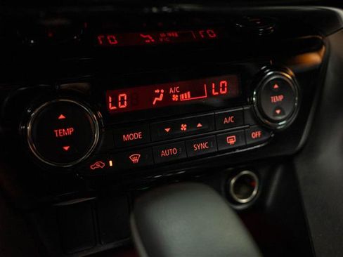 Used 2024 Mitsubishi Eclipse Cross SE image 22