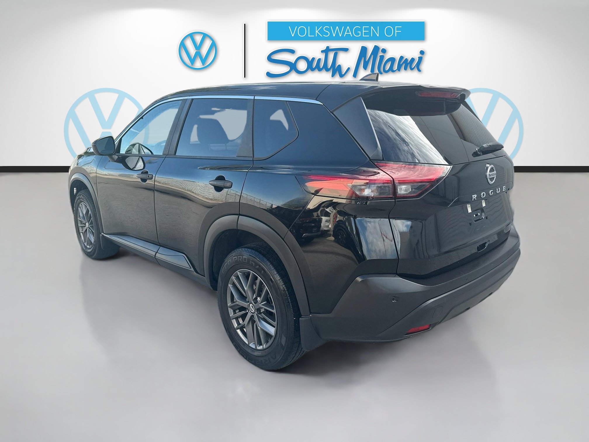 Used 2021 Nissan Rogue S FWD image 5