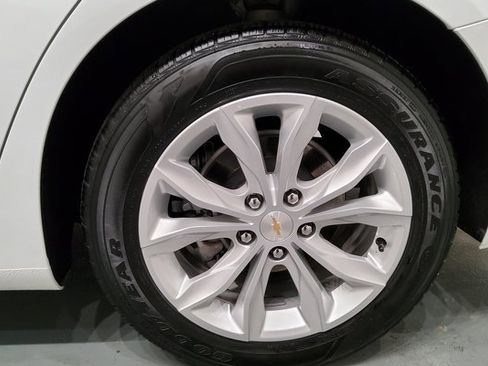 Used 2024 Chevrolet Malibu LT image 39