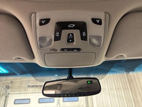 Used 2013 Toyota Sienna XLE image 10