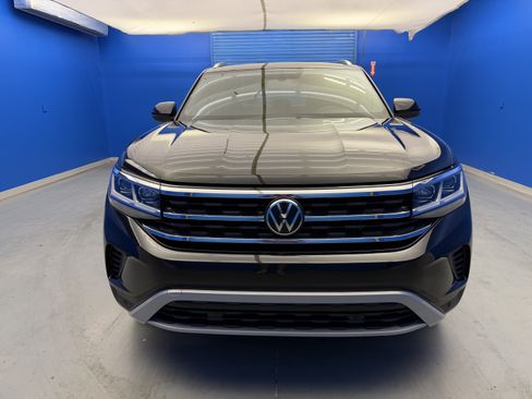 Used 2023 Volkswagen Atlas Cross Sport SE FWD image 3