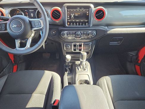 Used 2023 Jeep Wrangler Unlimited Sahara w/ Dual Top Group image 9