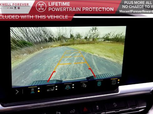 Used 2024 Chevrolet Silverado 2500 LTZ w/ LTZ Convenience Package image 16