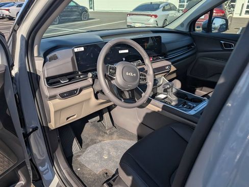 New 2026 Kia Carnival EX FWD image 10