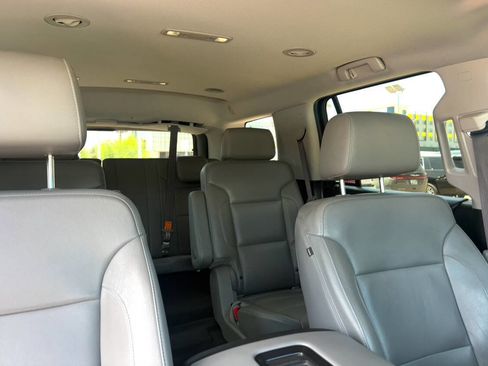 Used 2017 Chevrolet Tahoe LT w/ Luxury Package RWD image 6