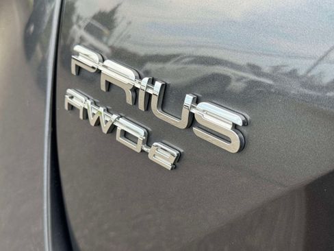 Certified 2022 Toyota Prius XLE AWD/4WD image 10