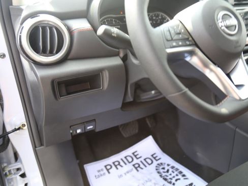 New 2025 Nissan Versa SR w/ Trunk Package image 14