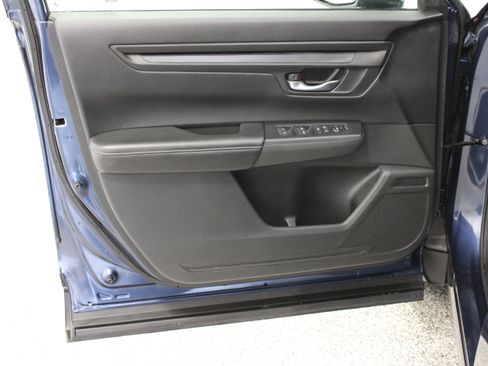 Used 2025 Honda CR-V EX image 12