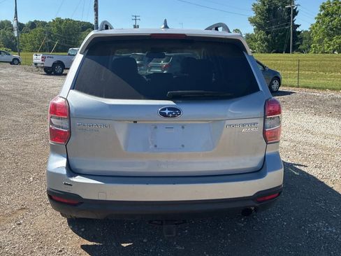 Used 2016 Subaru Forester 2.5i Limited AWD/4WD image 7