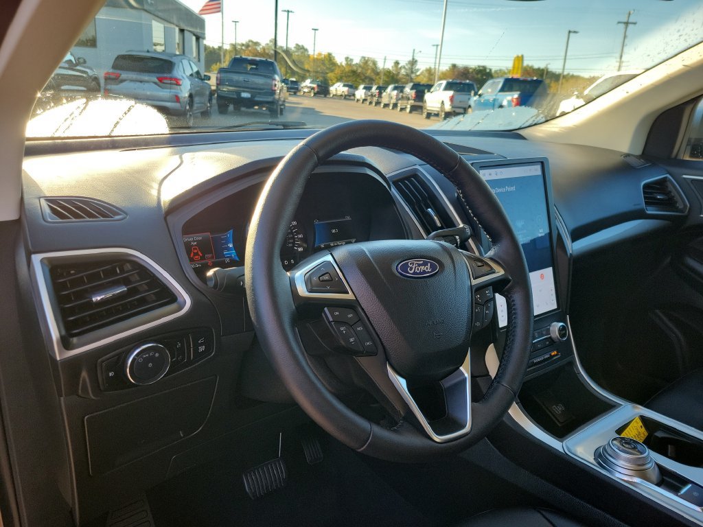 Used 2024 Ford Edge SEL w/ Convenience Package AWD/4WD image 21