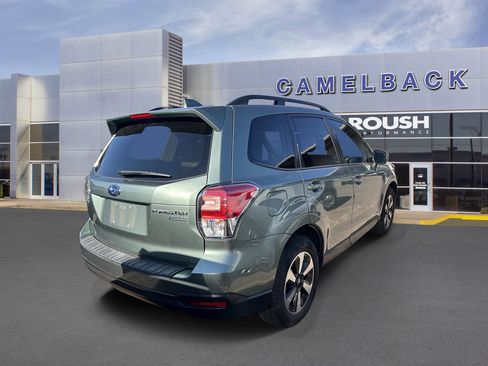 Used 2017 Subaru Forester 2.5i Premium AWD/4WD image 5