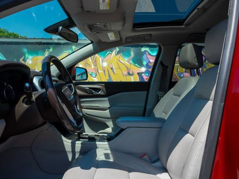 Used 2019 GMC Acadia SLT w/ LPO, Cargo Package FWD image 19