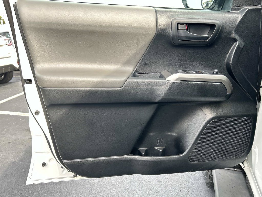 Used 2021 Toyota Tacoma SR5 RWD image 20